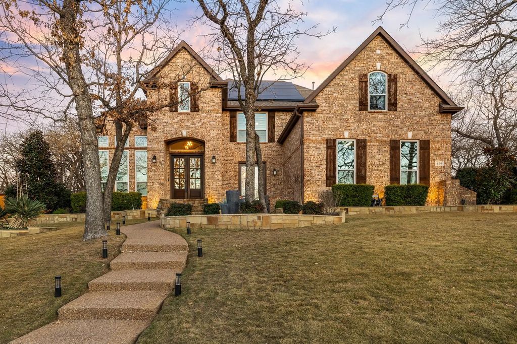 901 Briar Ridge Drive, Keller