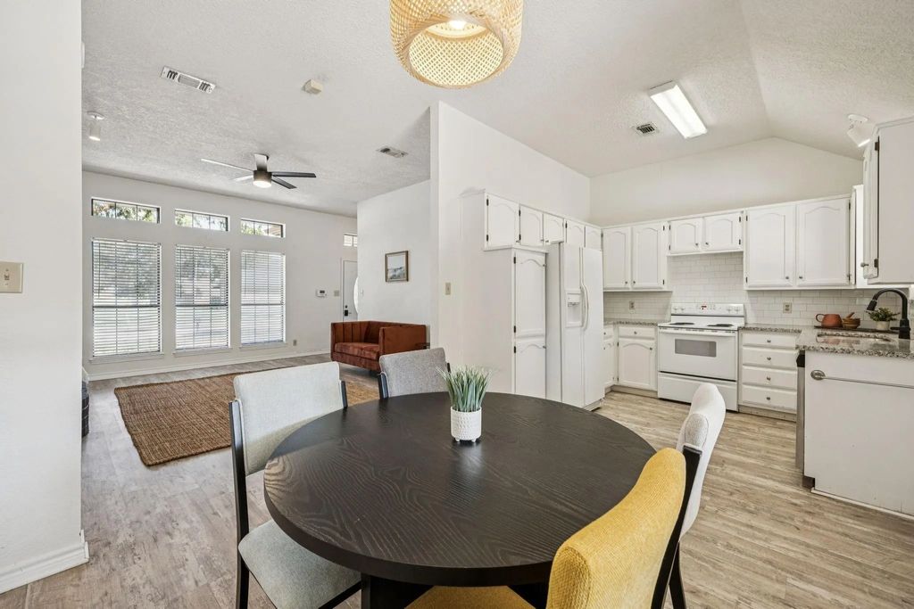 2900 Christopher Drive, Denton