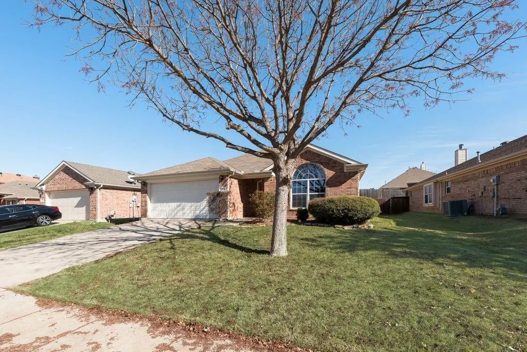 2721 Lone Ranger Trail, Little Elm