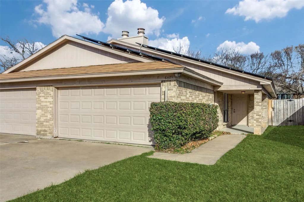 6423 Westcreek Drive, Fort Worth