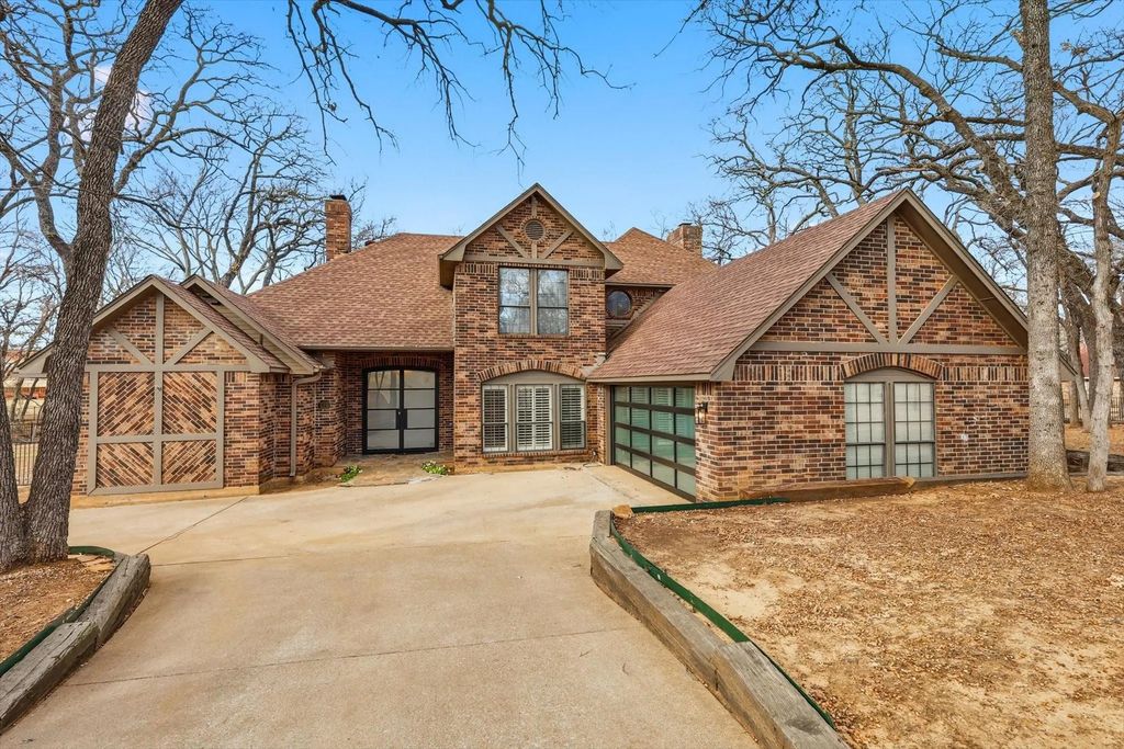420 Longfellow Drive, Highland Village