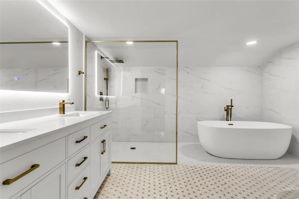 3235 Cole Avenue 105, Dallas