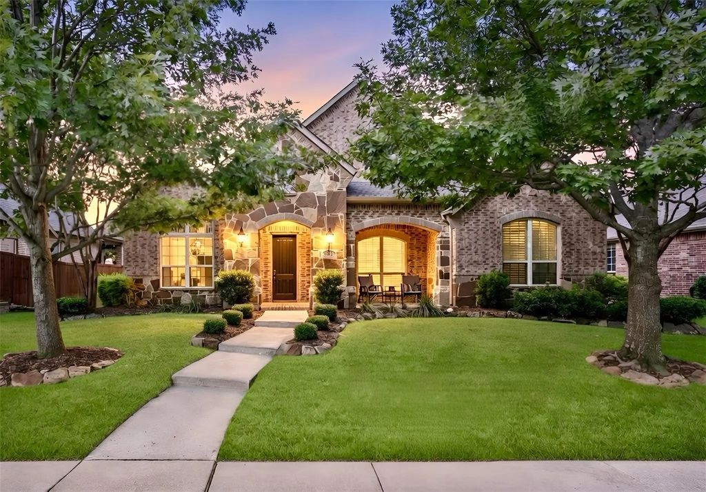 843 Bear Crossing Drive, Allen