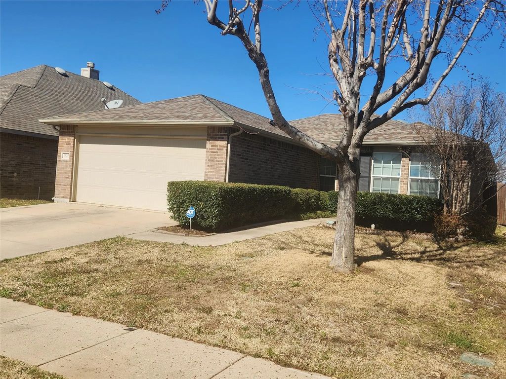 5620 Talons Crest Circle, Fort Worth