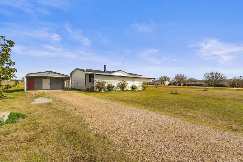 4000 Dee Drive, Terrell