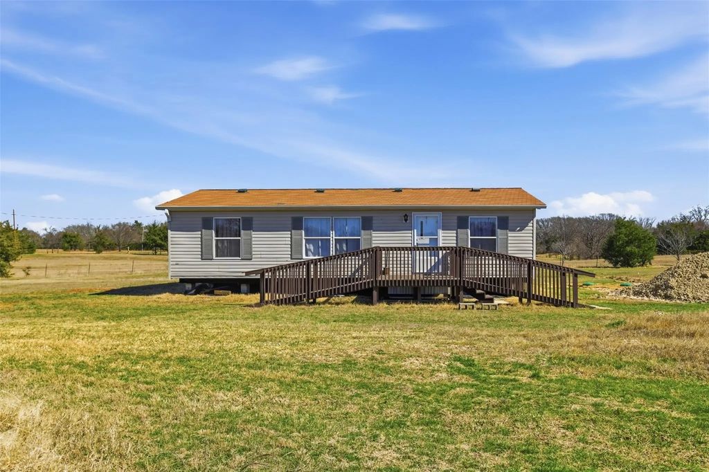 980 County Road 2605, Bonham
