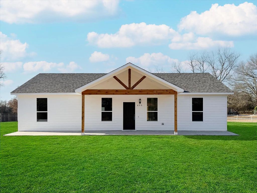 695 Ravine Street, Emory