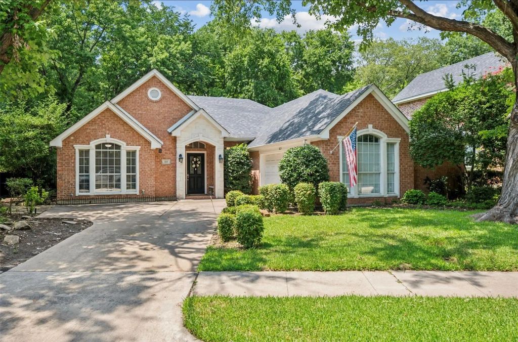815 Rolling Meadows Court, Allen