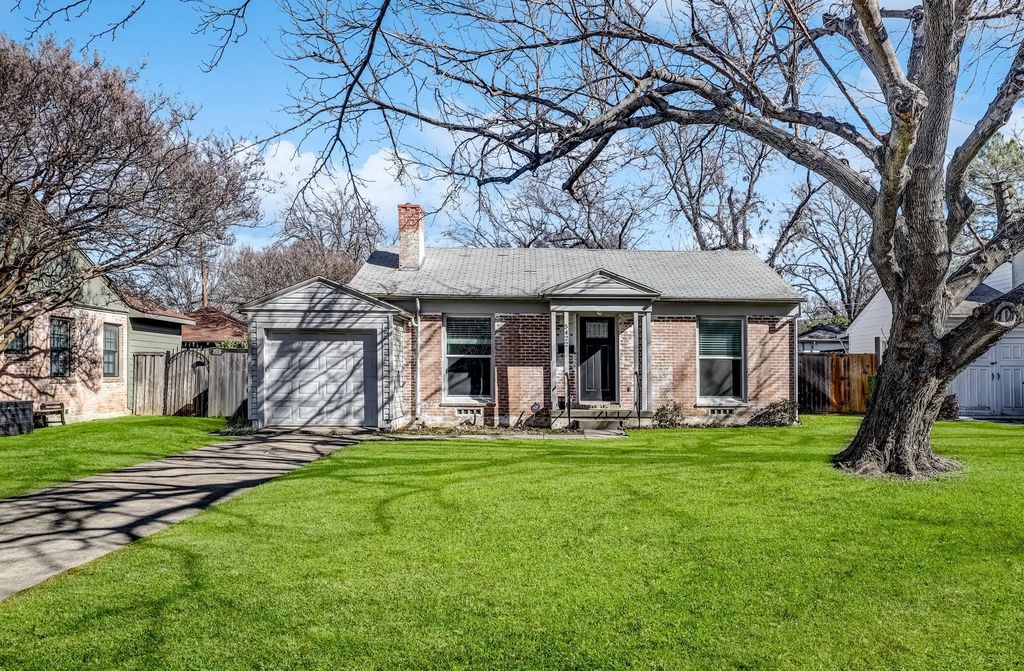 5422 Stoneleigh Avenue, Dallas
