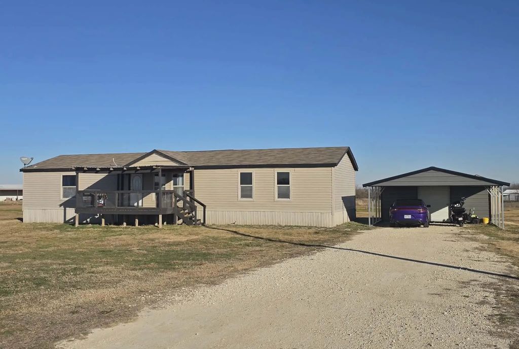 1381 Hackleman Road, Whitesboro