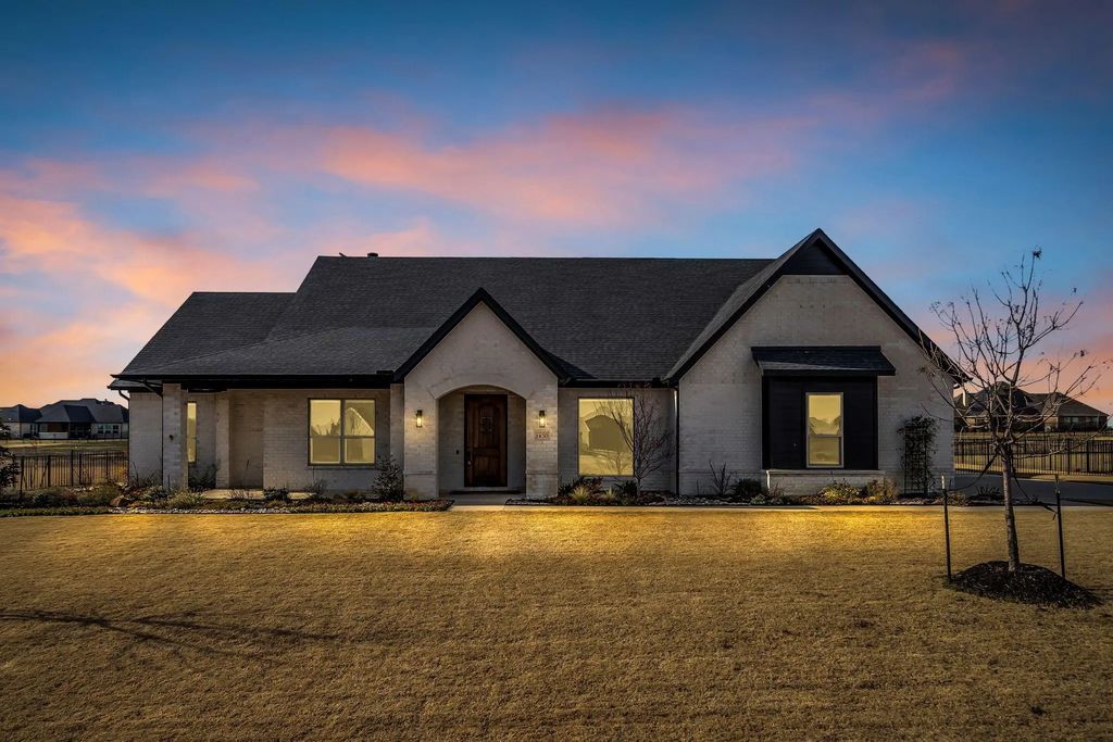 1430 Carter Drive, Royse City