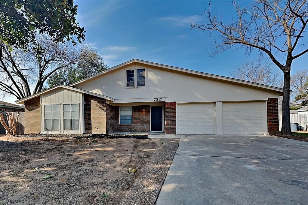 7317 Stonecrest Drive, North Richland Hills