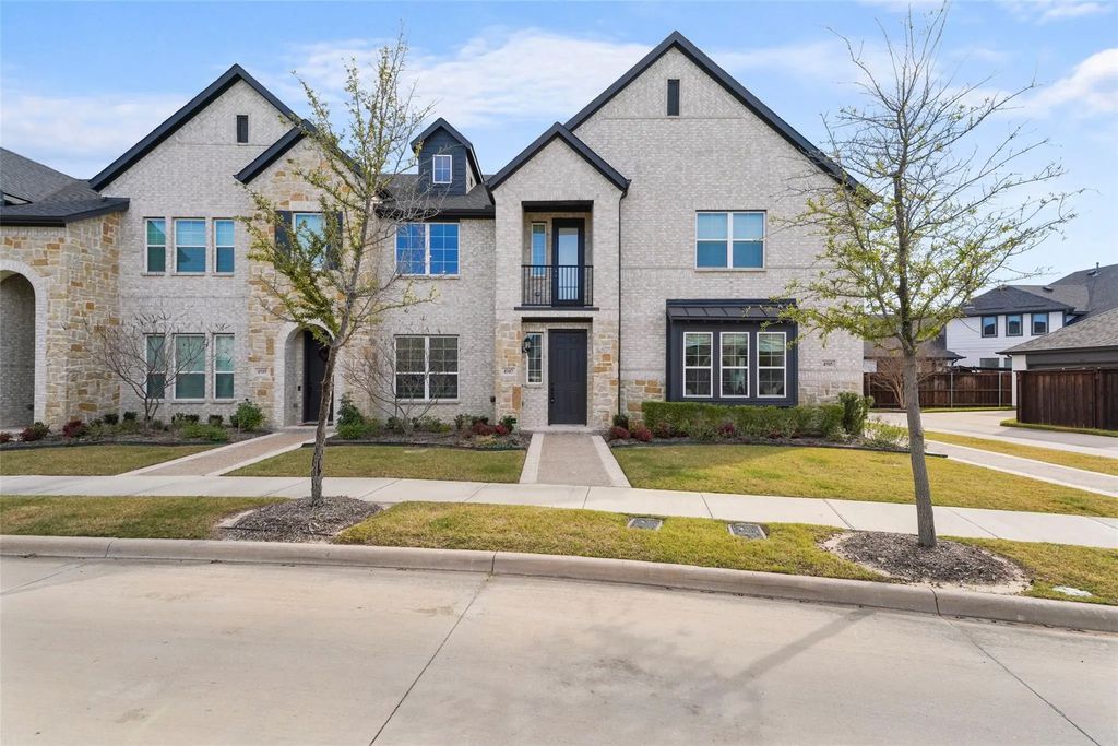 4507 Cypress Thorn Drive, Arlington