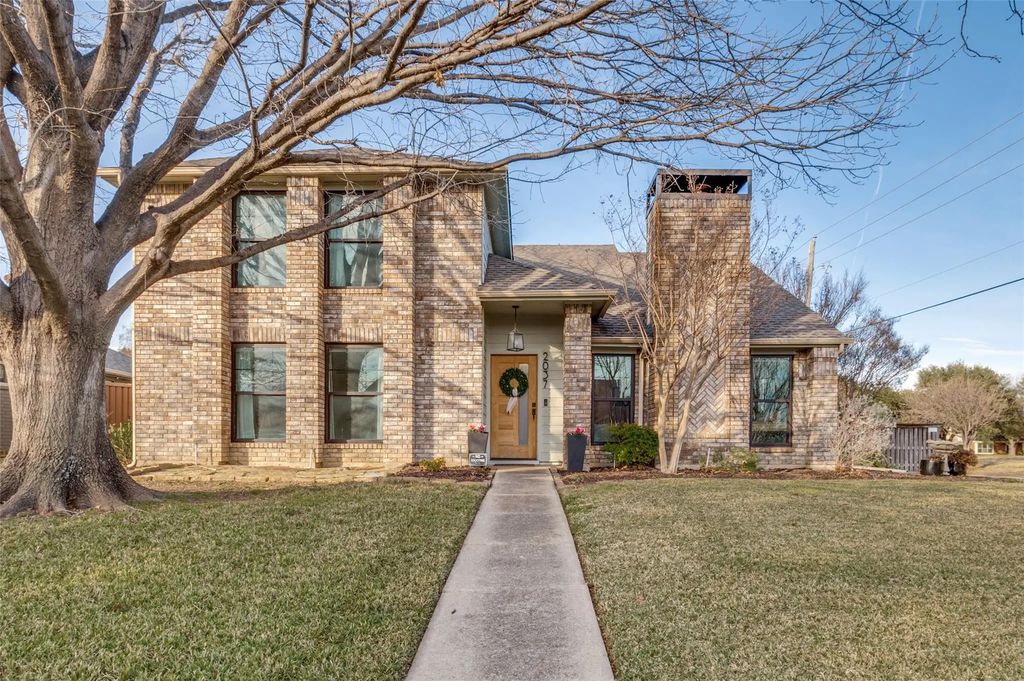 2037 Espinosa Drive, Carrollton