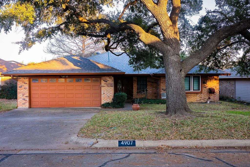 4907 Millsprings Court, Arlington
