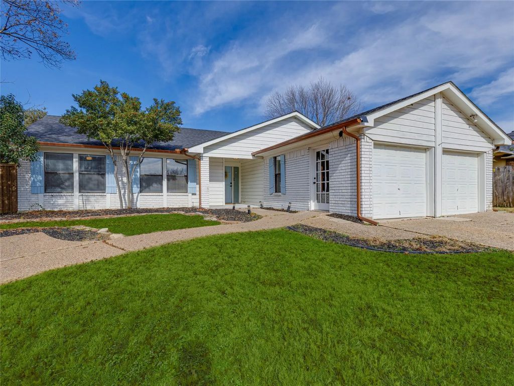 6705 Parkwood Drive, North Richland Hills