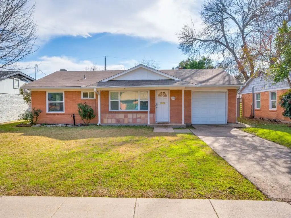 3136 Colchester Drive, Farmers Branch