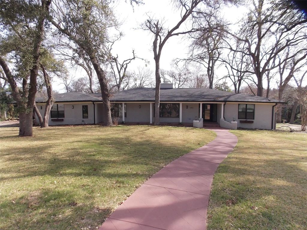 2413 Brooklawn Drive, Temple