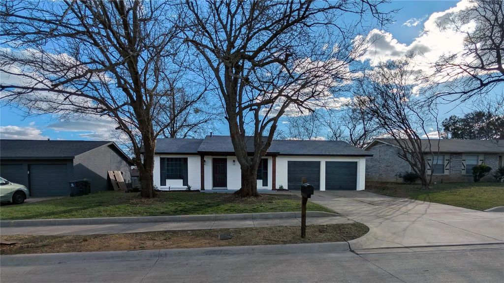 1508 Winderemere Drive, Arlington