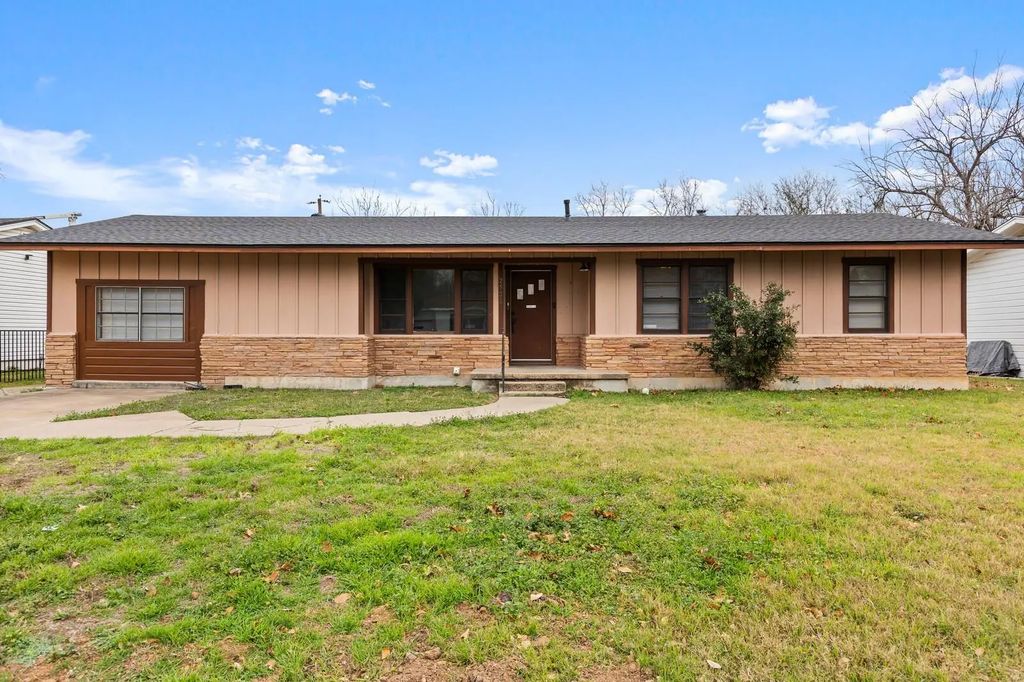 2506 S 24th Street, Waco