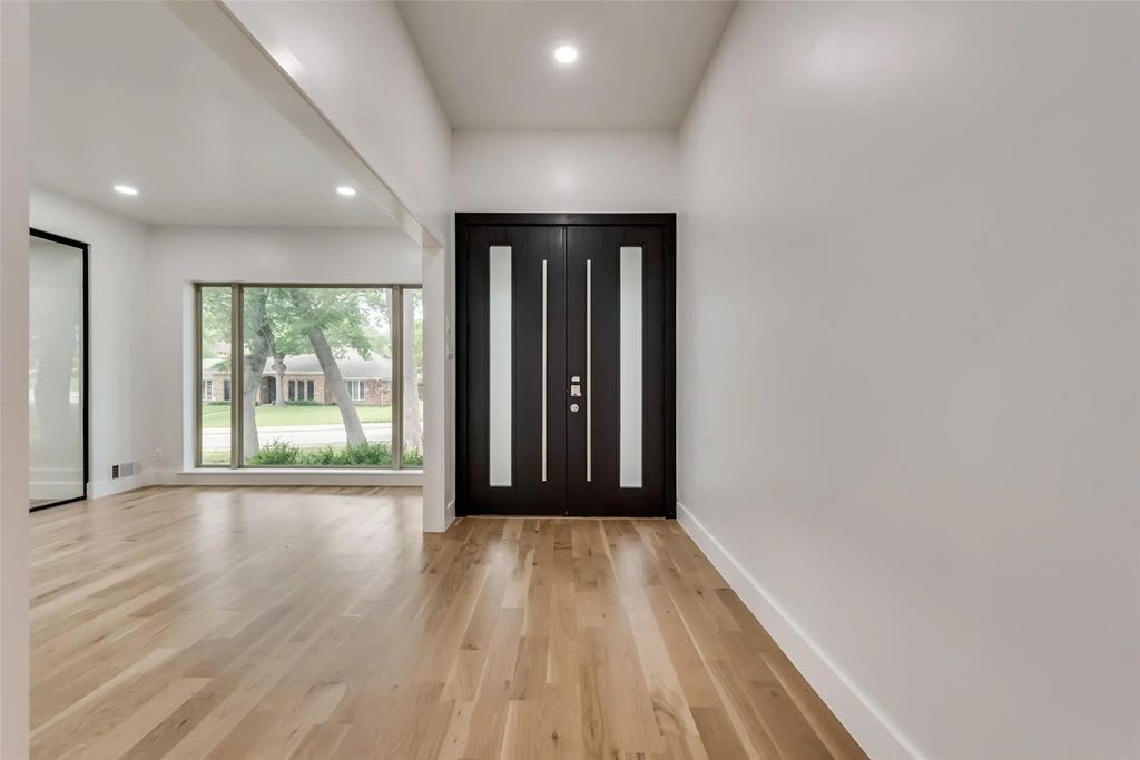 9110 Seagrove Drive, Dallas