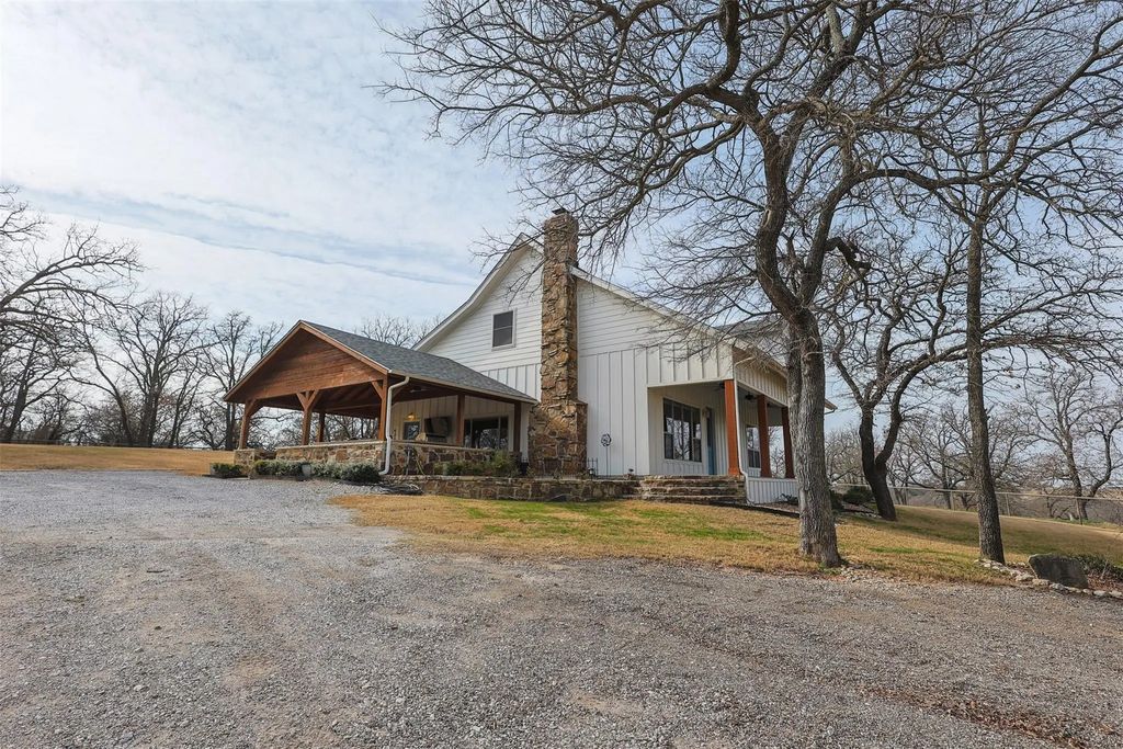 155 Private Road 4391, Decatur