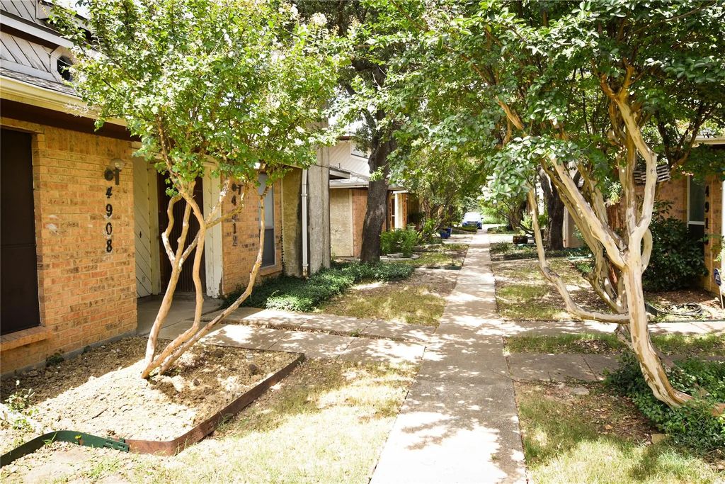 4908 Oak Bluff, Mesquite