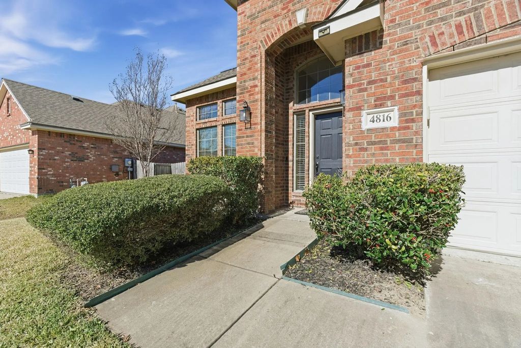 4816 Bluecap Court, Mesquite