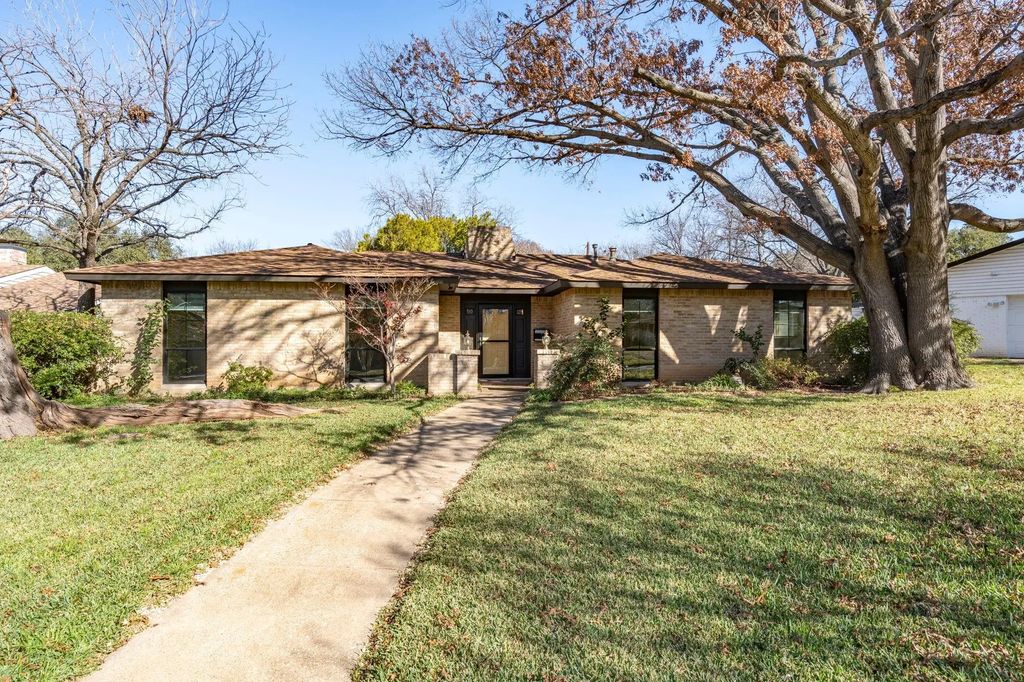 12611 High Meadow Drive, Dallas