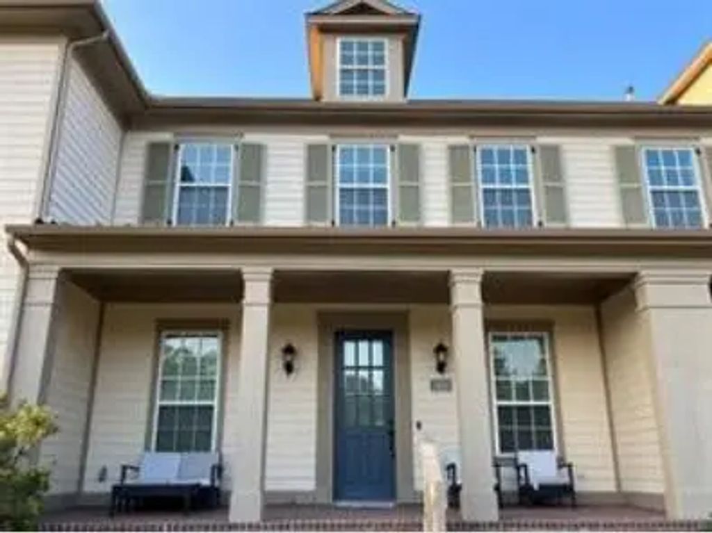 1105 Water Street, Carrollton