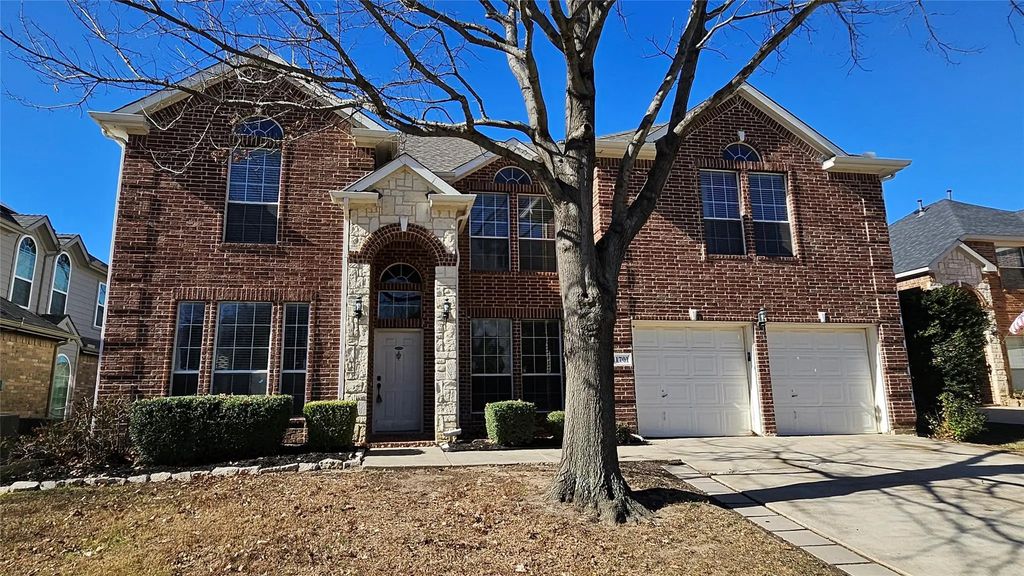 11701 Pheasant Creek Drive, Fort Worth