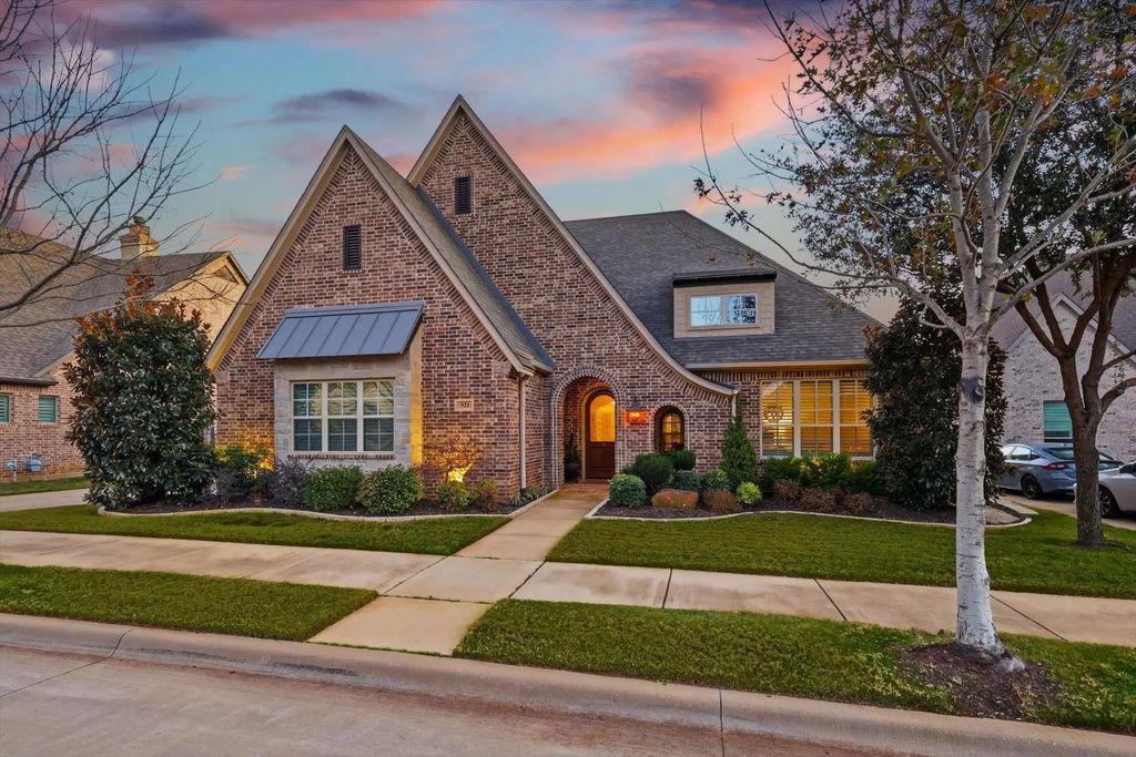 921 Winding Ridge Trail, Southlake