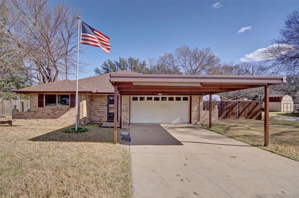 3913 Linklea Drive, Aledo