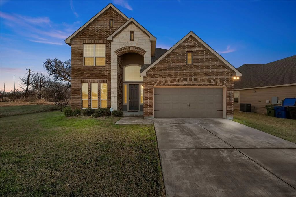 1100 Merganser Way, Waco