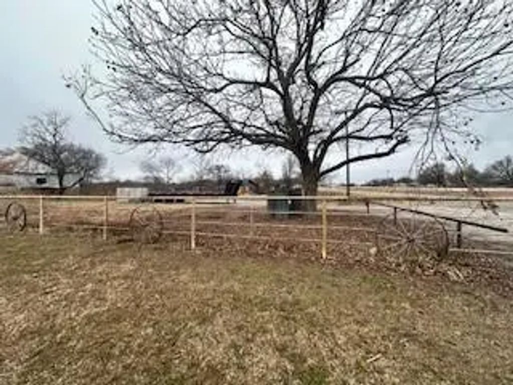 507 Katy Street, Lone Oak