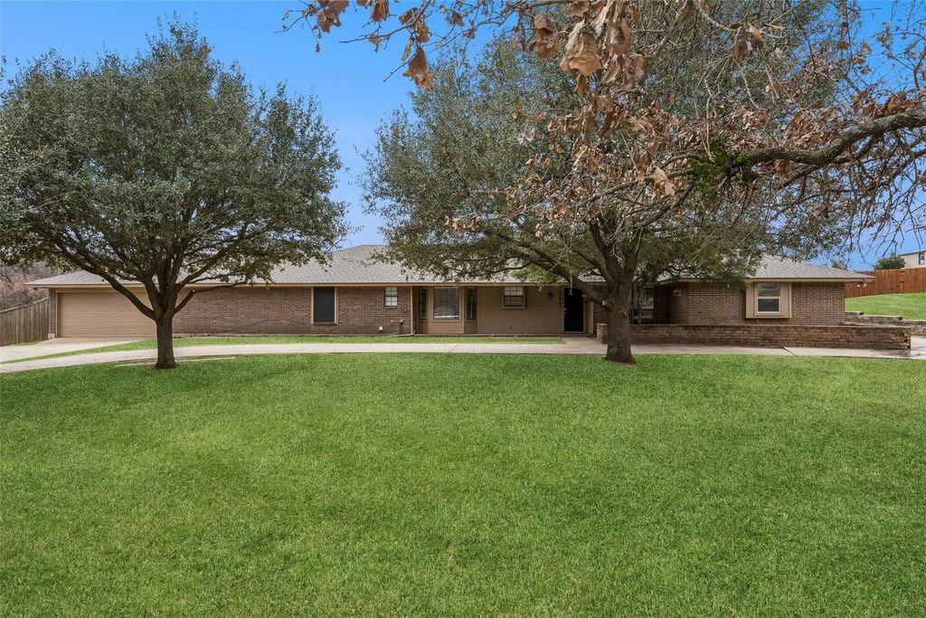 116 Timberview Court, Burleson