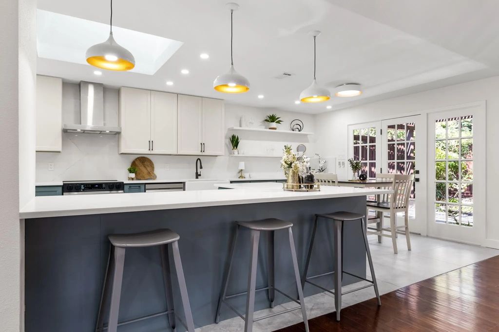 6005 Daven Oaks Drive, Dallas