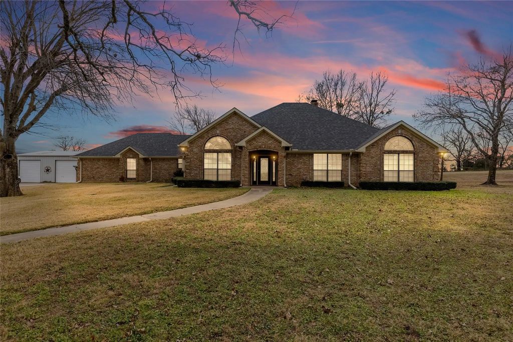 1127 County Road Sw 3230, Winnsboro