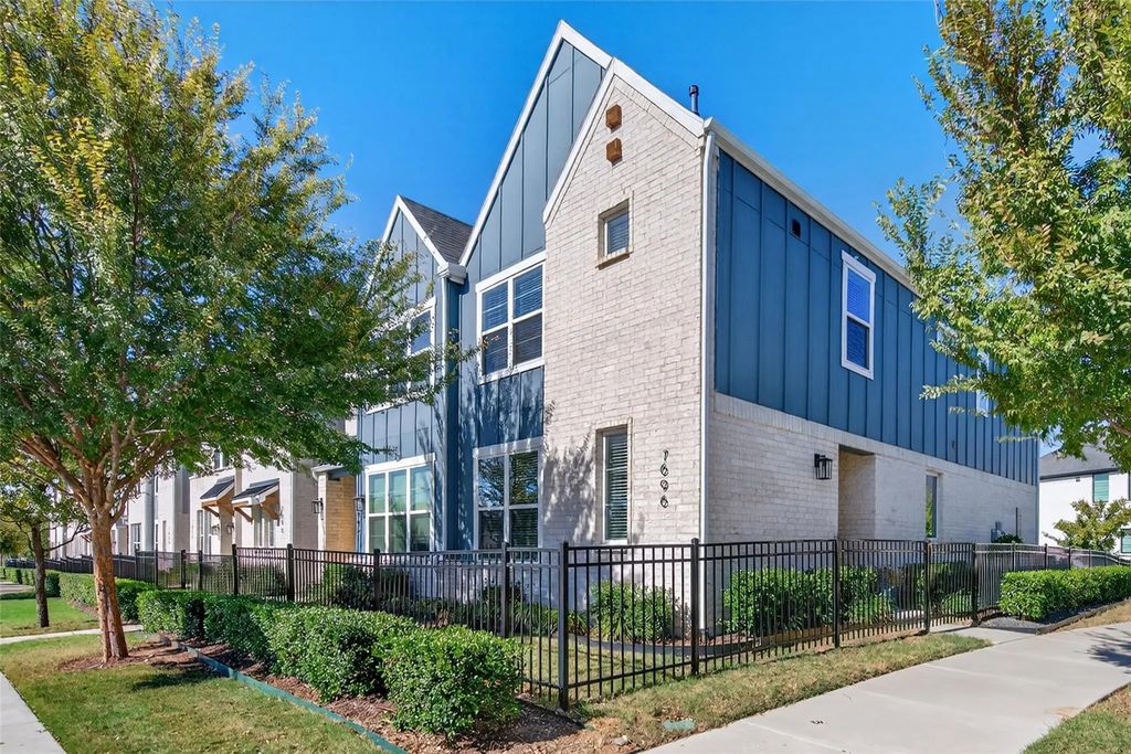 7696 Resting Mews, North Richland Hills