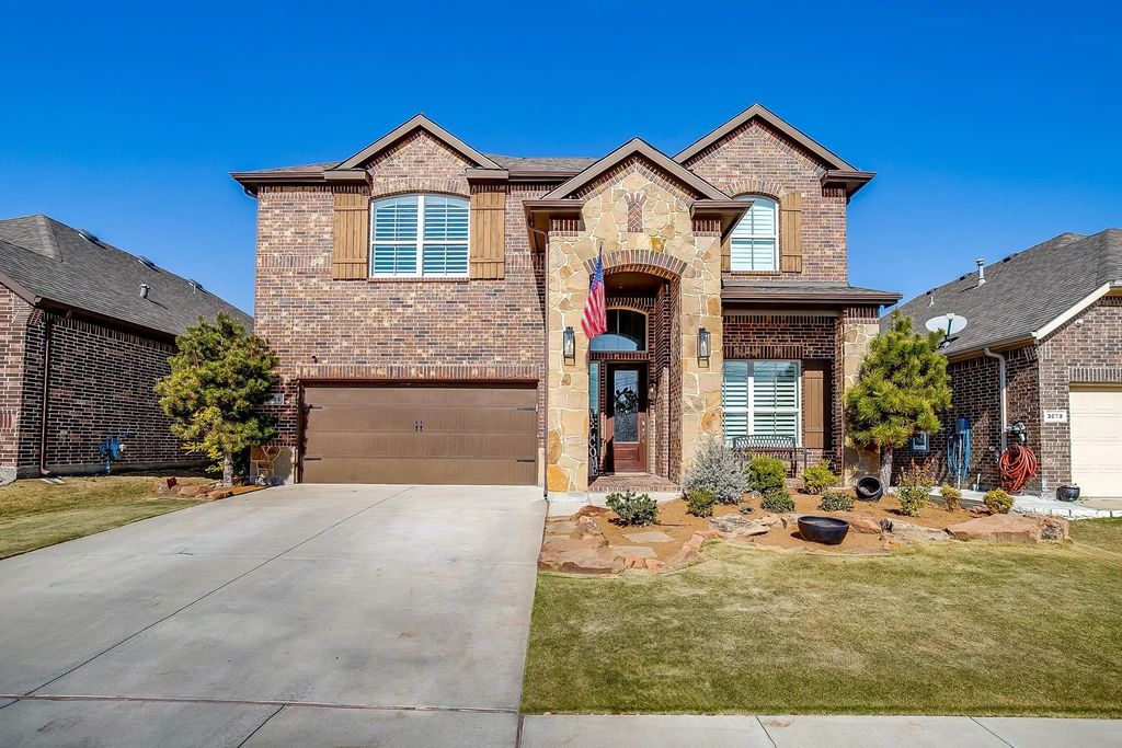 3025 Bella Lago Drive, Fort Worth