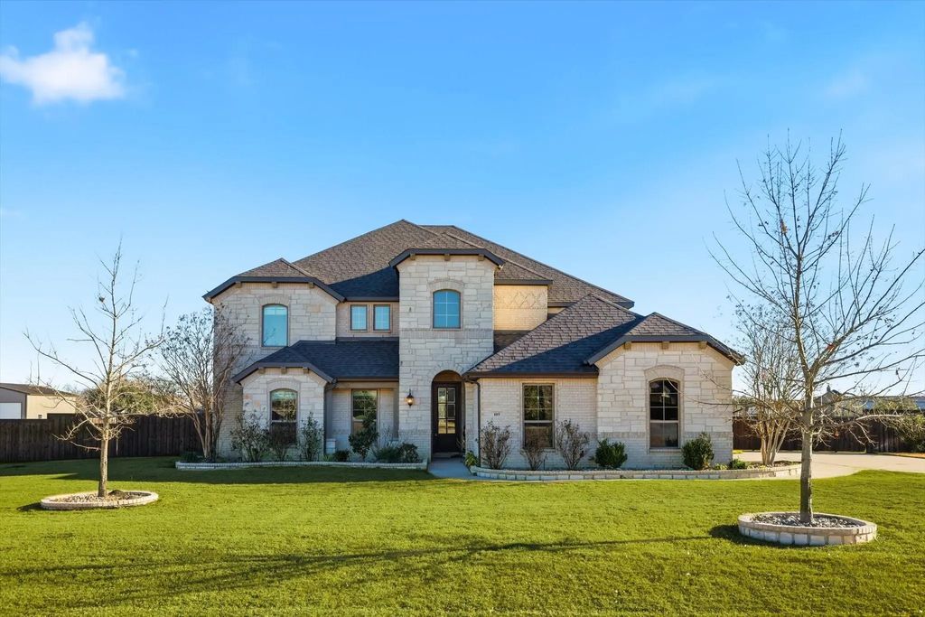 105 Sanders Drive, Waxahachie