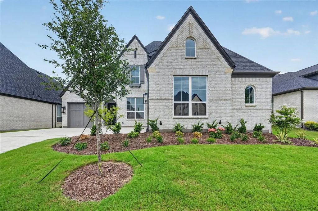 823 Montrose Drive, Rockwall