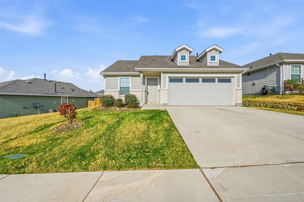 9729 Motley Drive, Fort Worth