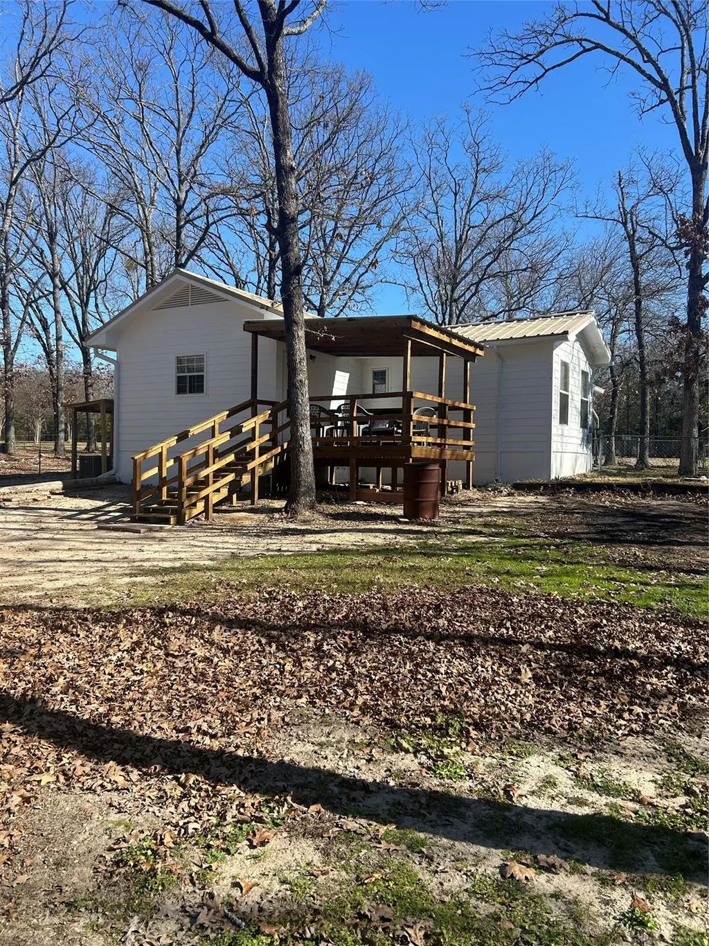 244 County Road 1973, Yantis