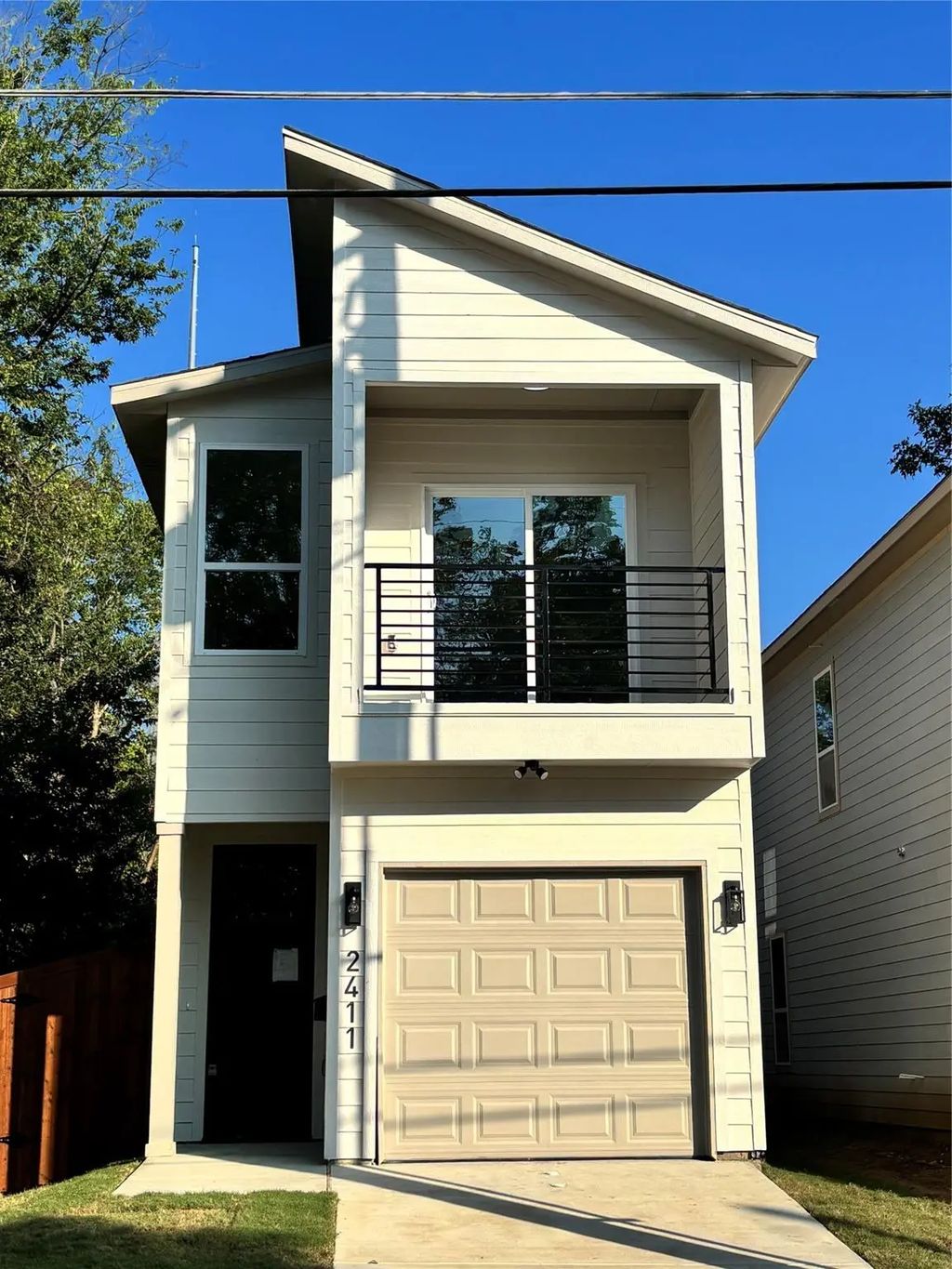 2411 Saint Clair Drive, Dallas