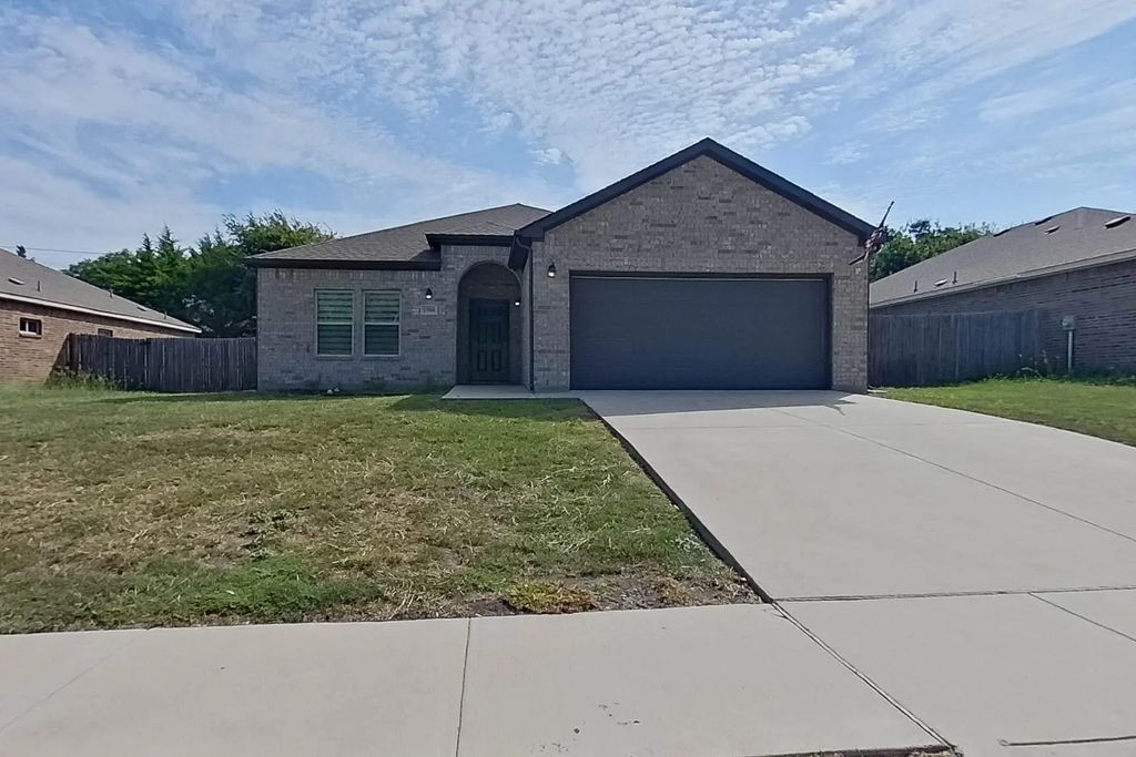 1908 Carrington Drive, Glenn Heights