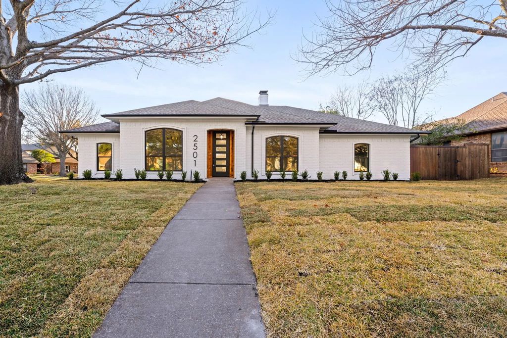 2501 Valley, Richardson