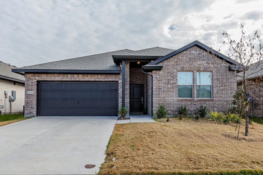 1233 Eagle Mountain Drive, Dallas