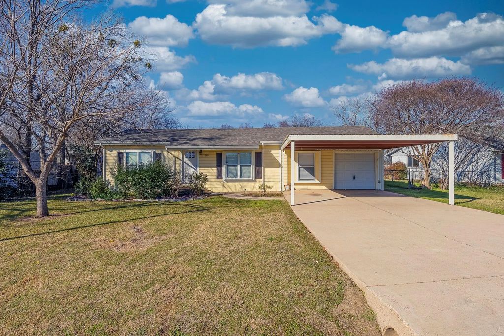110 S 5th Street, Alvarado