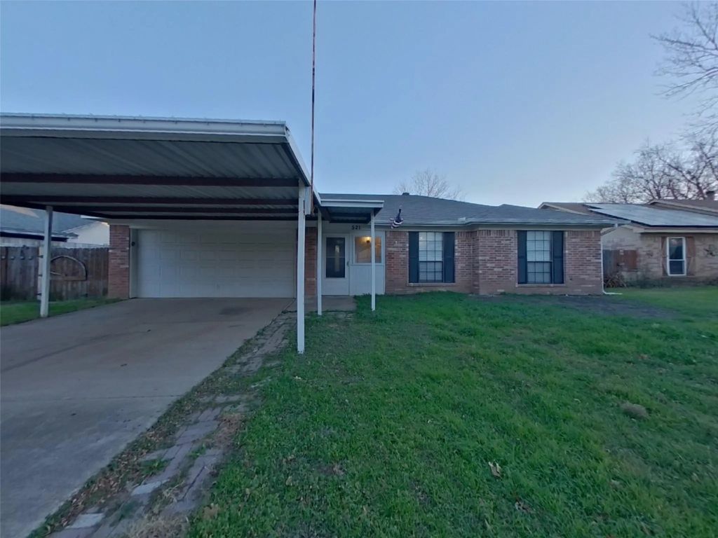 521 Clover Drive, Saginaw